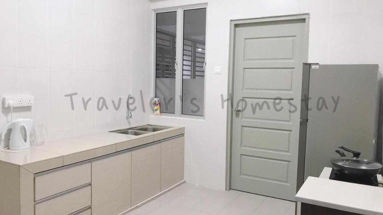 Traveler'S Homestay 旅人窝@ The Venus Sitiawan Kampong Lumut Kiri Exterior foto