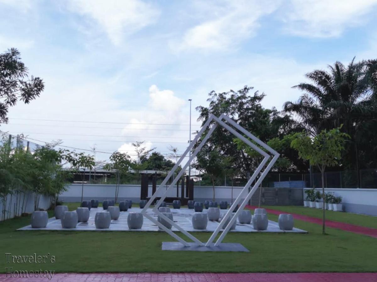 Traveler'S Homestay 旅人窝@ The Venus Sitiawan Kampong Lumut Kiri Exterior foto