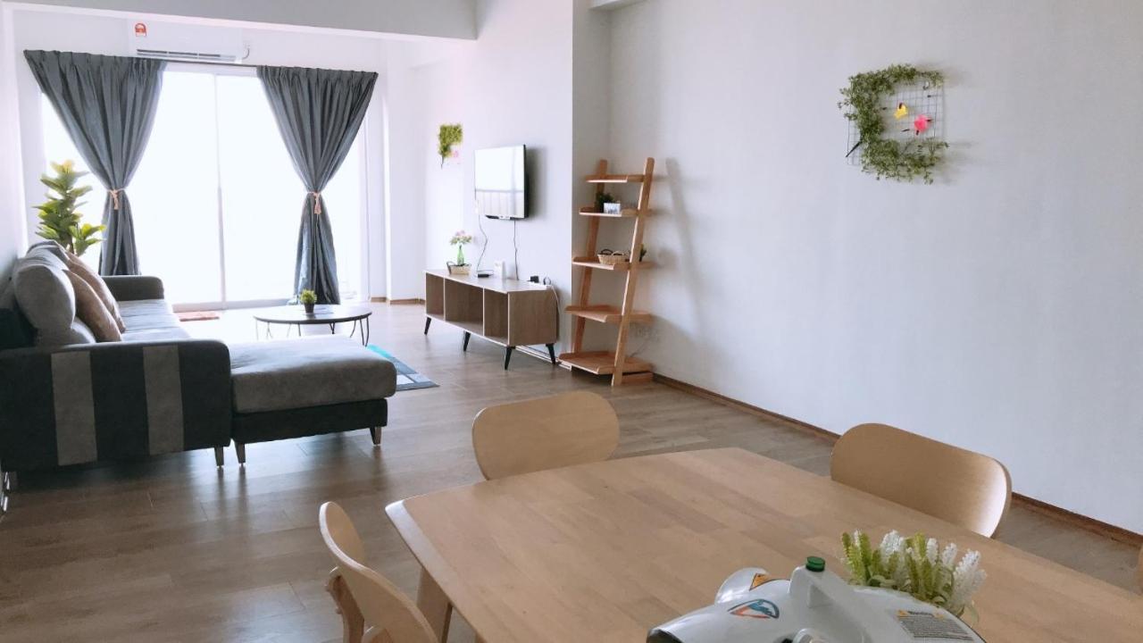 Traveler'S Homestay 旅人窝@ The Venus Sitiawan Kampong Lumut Kiri Exterior foto